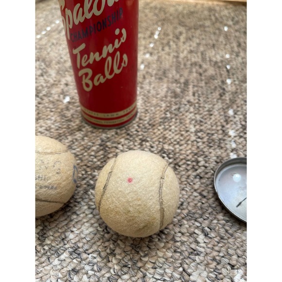Vintage 1950s Spalding Championship Tennis Ball Tin with Two (2) Tennis Balls - Picture 16 of 16